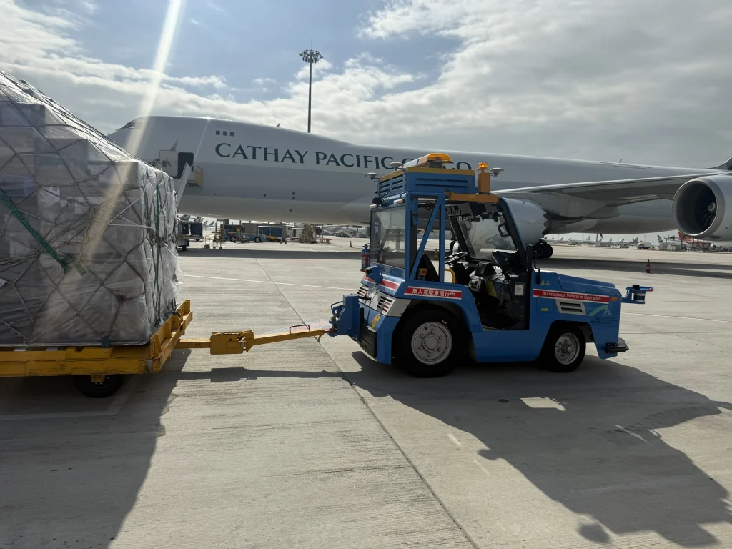 airfreightCathayCargoDHLshipping airfreightCathayCargoDHLshipping